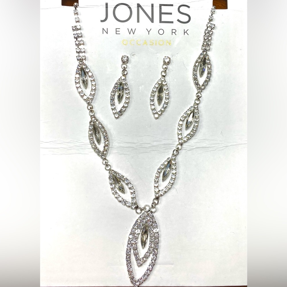Necklace 3pcs/set Rhinestone Leaf Decor Jewelry Set from Jones New York Occasion